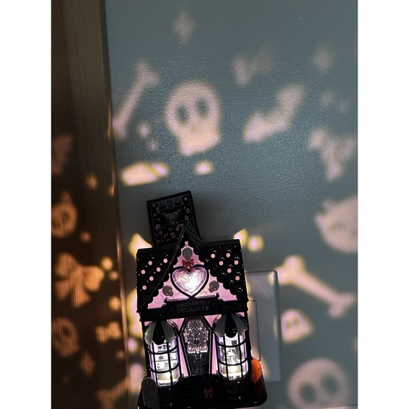 Bath & Body Works Halloween Sweet Shop Projector Wallflower Fragarance Plug 2025 - Picture 8 of 9
